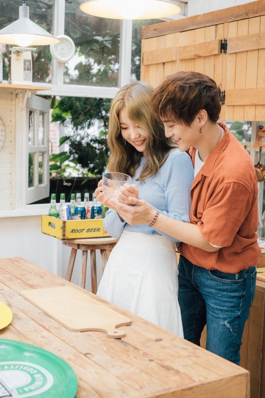 추화정 홍콩 가수 키스(KIS) ‘지금 고백해’ 쟈켓 화보 대방출