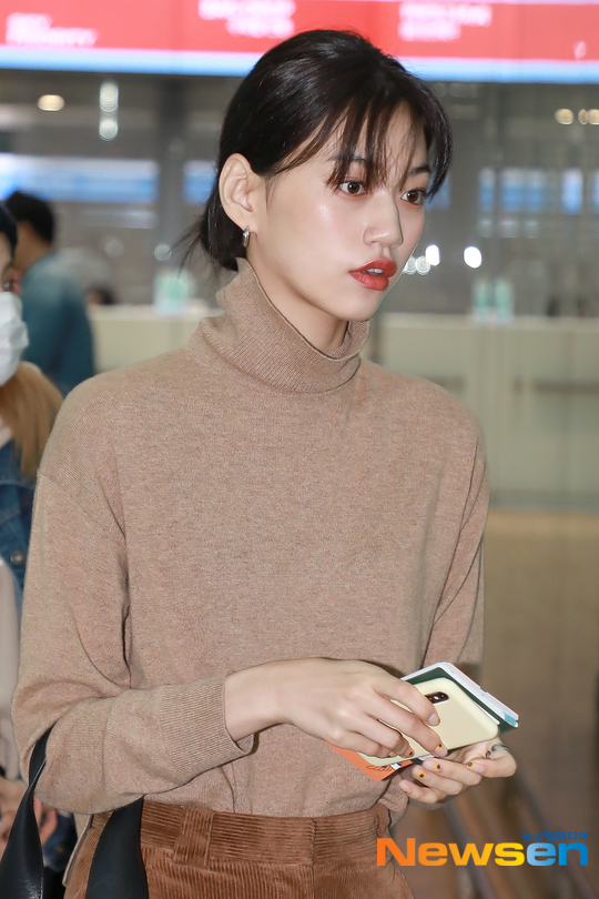 위키미키 도연, 붉은 리스틱 짙게 바르고 [포토엔HD]