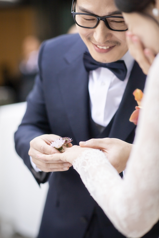 ‘꽃반지’로 백년해로 약속한 김풍, 감격의 스몰 웨딩[종합]