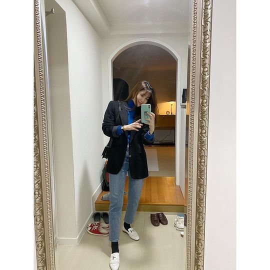 다비치 이해리, 패피다운 센스 “우리 성님 곱다 고와”[SNS★컷]