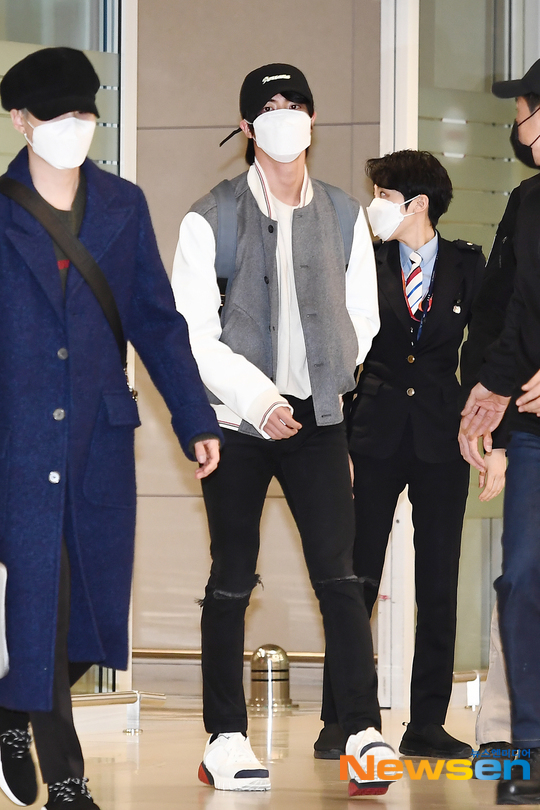 방탄소년단 진 ‘오빠美 뿜뿜하는 피지컬’[포토엔HD]