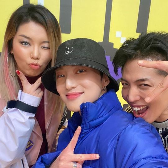 댄서 마리, 위너 강승윤과 라디오 인증샷‥♥제이블랙까지[SNS★컷]