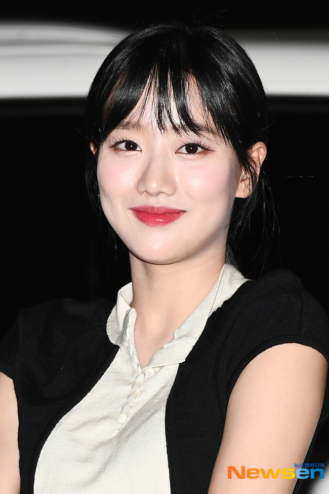 에이프릴 나은 ‘미모가 라라리라라~’[포토엔HD]