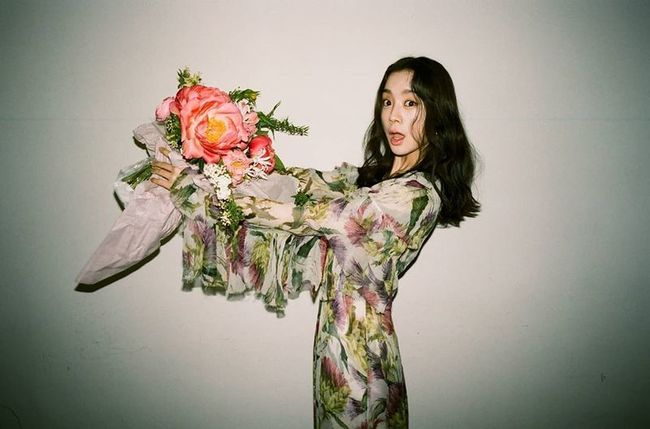 혜림 화보 B컷 공개, 신민철과 결혼 앞두고 물오른 미모[SNS★컷]