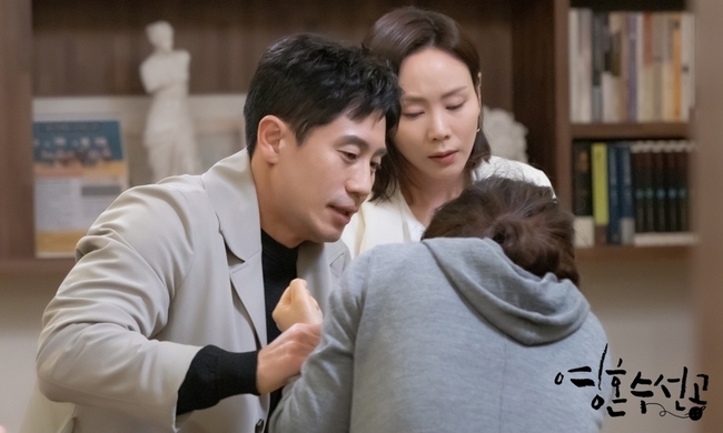 ‘영혼수선공’ 박예진, 환자 유가족에 멱살잡이 봉변