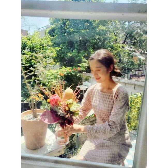 ‘신민철♥’ 혜림, 7월 결혼 앞두고 물오른 미모 ‘부케 들고’[SNS★컷]