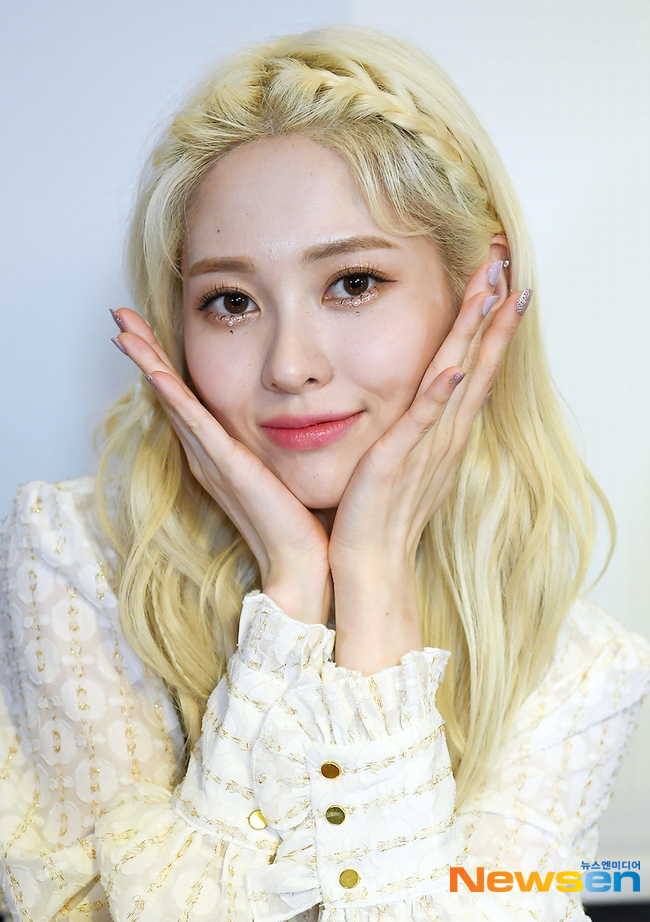 다이아 예빈, 집에서 보고싶은 예빈이 꽃~[포토엔HD]