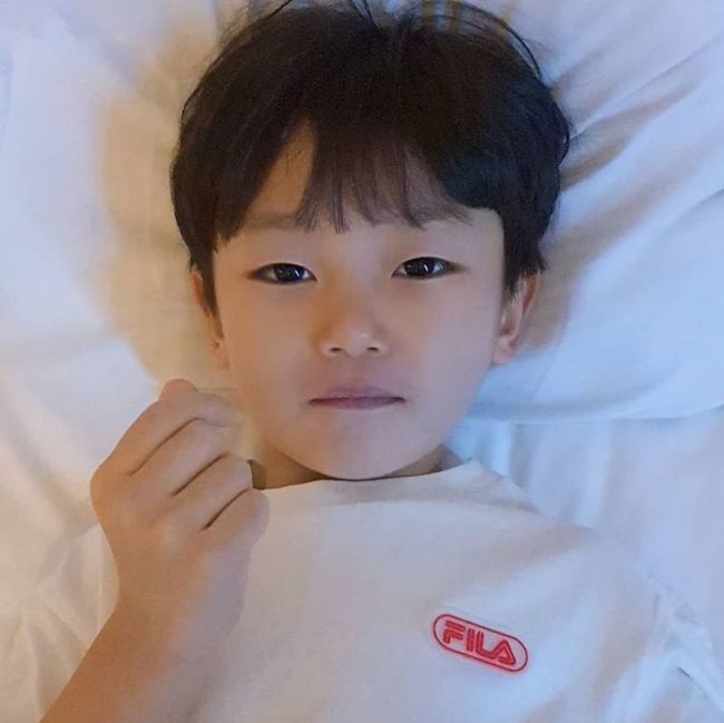 이동국 아들 시안, 폭풍 성장 근황 ‘비주얼 대박’ [SNS★컷]