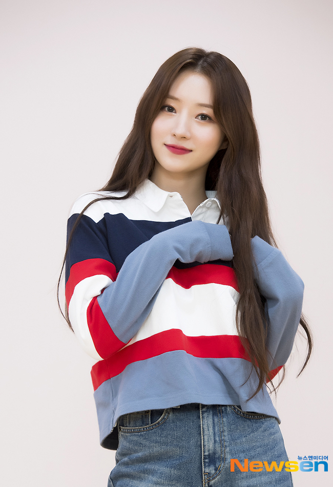 드림캐쳐 수아, 수수한 옷차림에도 빛나는 비주얼[포토엔HD]