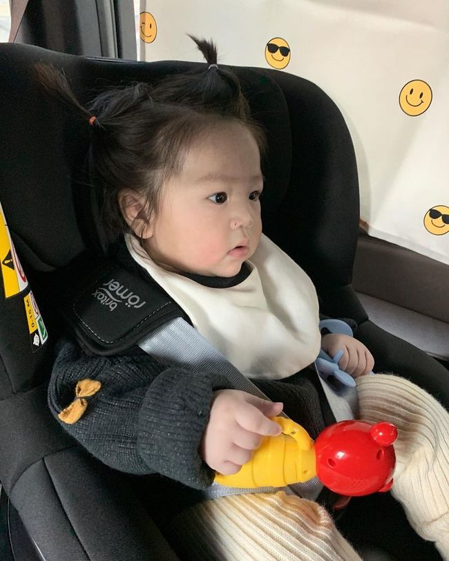 ‘정신욱 ♥’ 양미라, 아들 서호 넘치는 머리숱에 머리끈 총동원 [SNS★컷]