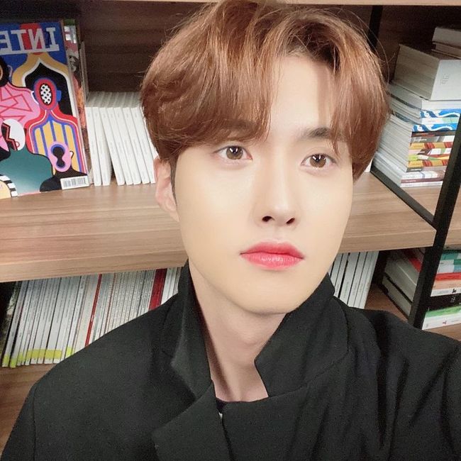 펜타곤 여원, 훈훈한 비주얼에 눈길 “유니버스 보고 싶어요”  [SNS★컷]