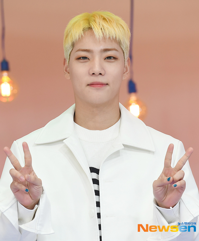 온앤오프 이션, 멋지게 브이 [포토엔HD]