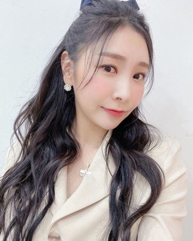 허찬미, 올림머리에도 여신 미모→양지은·별사랑 “본방 사수”[SNS★컷]