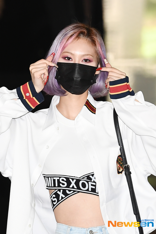 체크메이트 시은 ‘무시무시한 네일 하트’[포토엔HD]