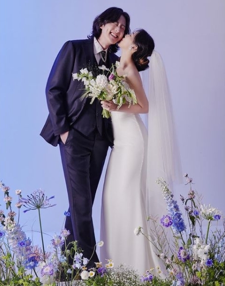 유성은♥긱스 루이 웨딩화보 공개, 드레스-턱시도 입고 볼 뽀뽀