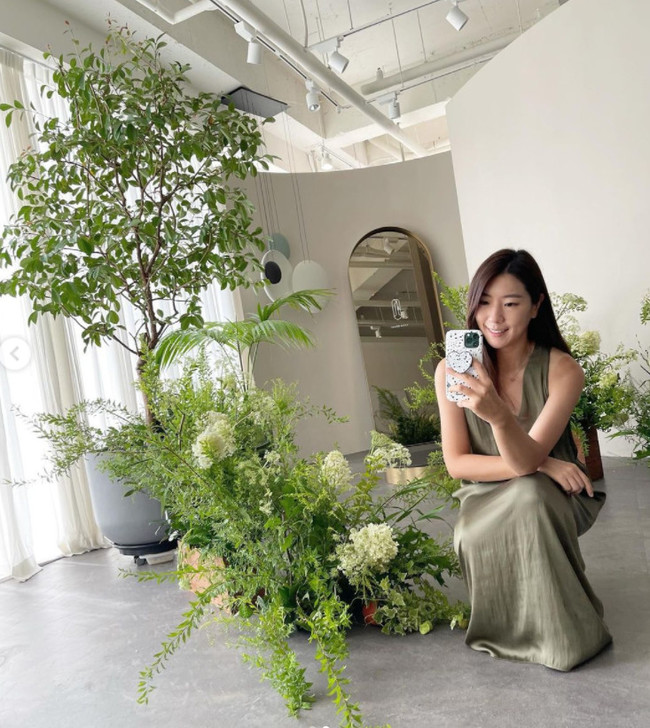 ‘이필모 ♥’ 서수연, 새 원피스 입고 기분 UP “눈호강 하고 왔네”