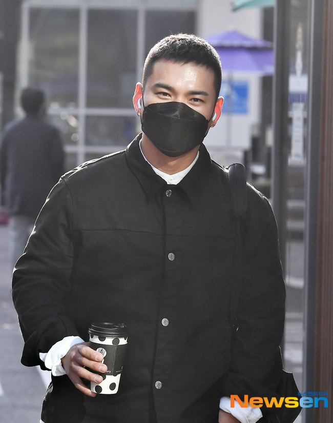 이정,  오랜만에 보니 더 빛나는 비주얼[포토엔HD]