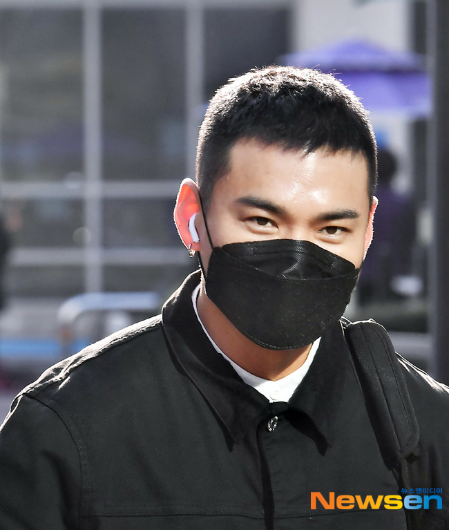 이정, 진지한 표정도 매력~ 포토엔HD]