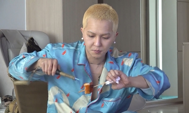 ‘나혼자산다’ 송민호, 아침부터 조식뷔페 뺨치는 아침 한상 공개[오늘TV]