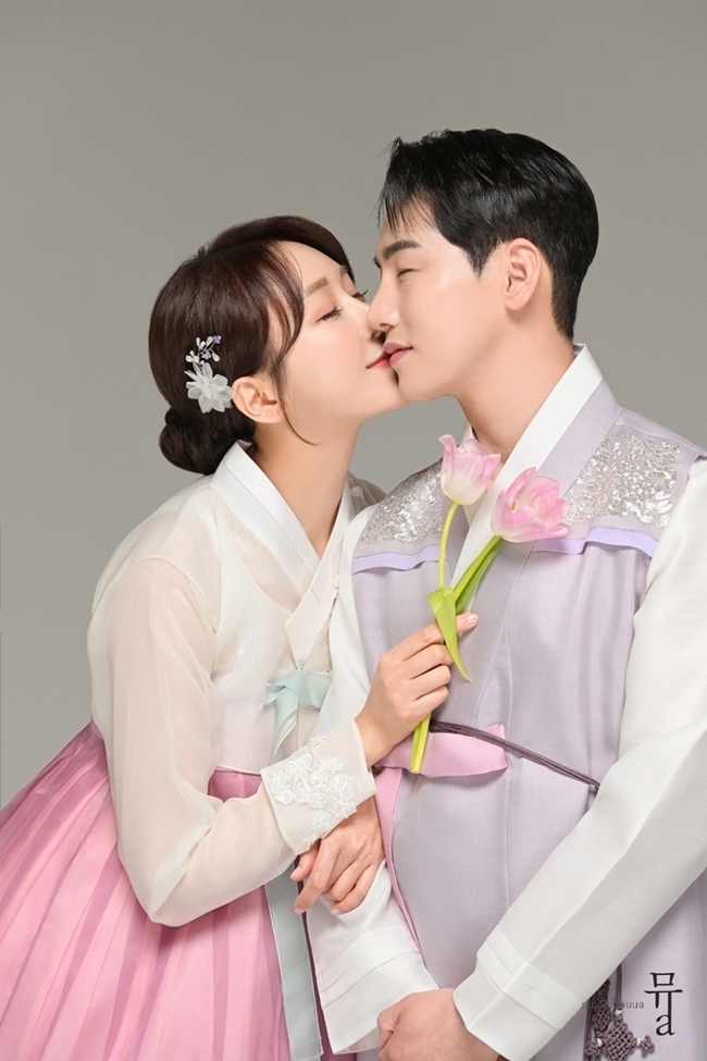 한영♥박군 8살 차이 맞아? 포옹에 뽀뽀까지 달달 웨딩화보
