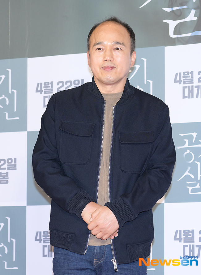 김광규, 쑥스럽게 ‘공기살인 ’ VIP 시사회 나들이 [포토엔HD]