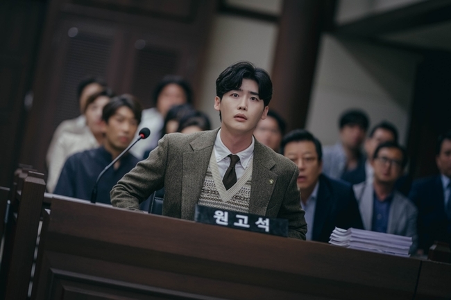 ‘빅마우스’ 이종석 “변호사-천재사기꾼, 미세한 부분 디테일한 차 두려 해”