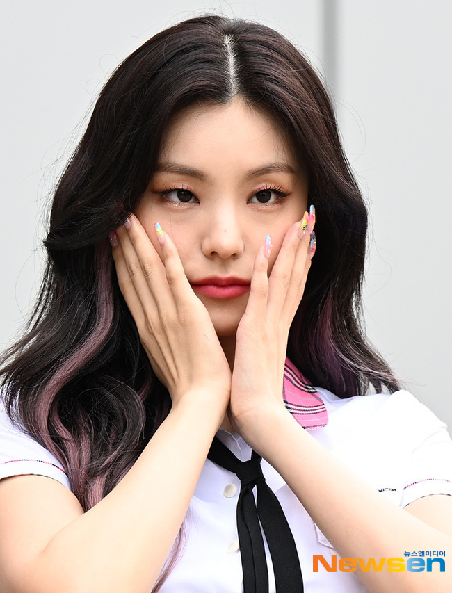 있지 예지, 눈빛에 심쿵 [포토엔HD]