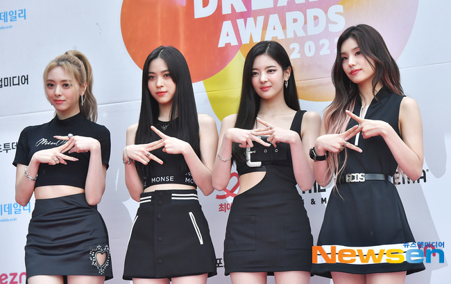 채령 빠진  ITZY, 그래도 포즈는 화보급 [포토엔HD]