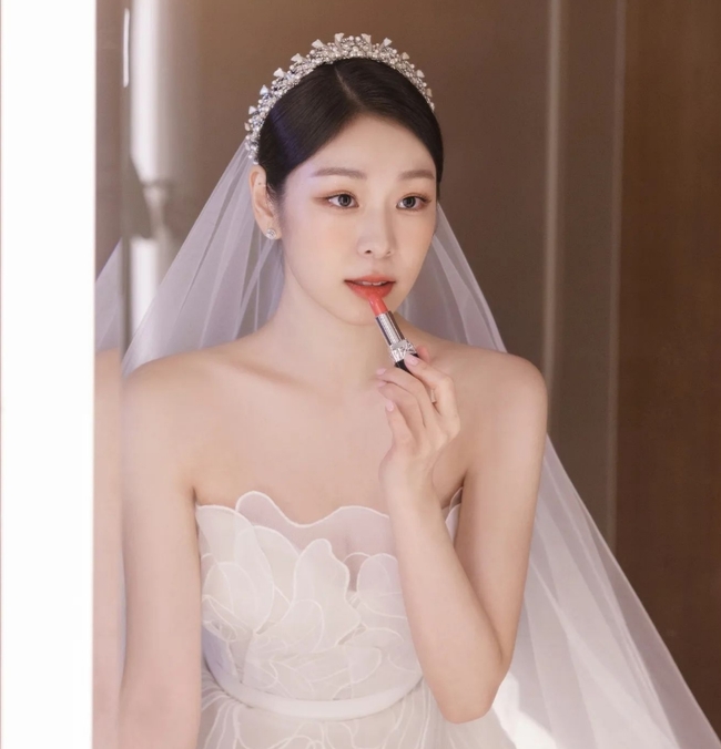 ‘결혼 4일차’ 김연아, 행복의 폭풍 업로드…2800만원 반지 자랑