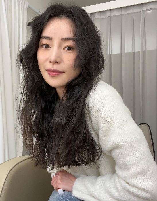 “연진아 놀랍지도 않아 예쁜 거” 임지연, 새 머리에 고데기 드립 폭주