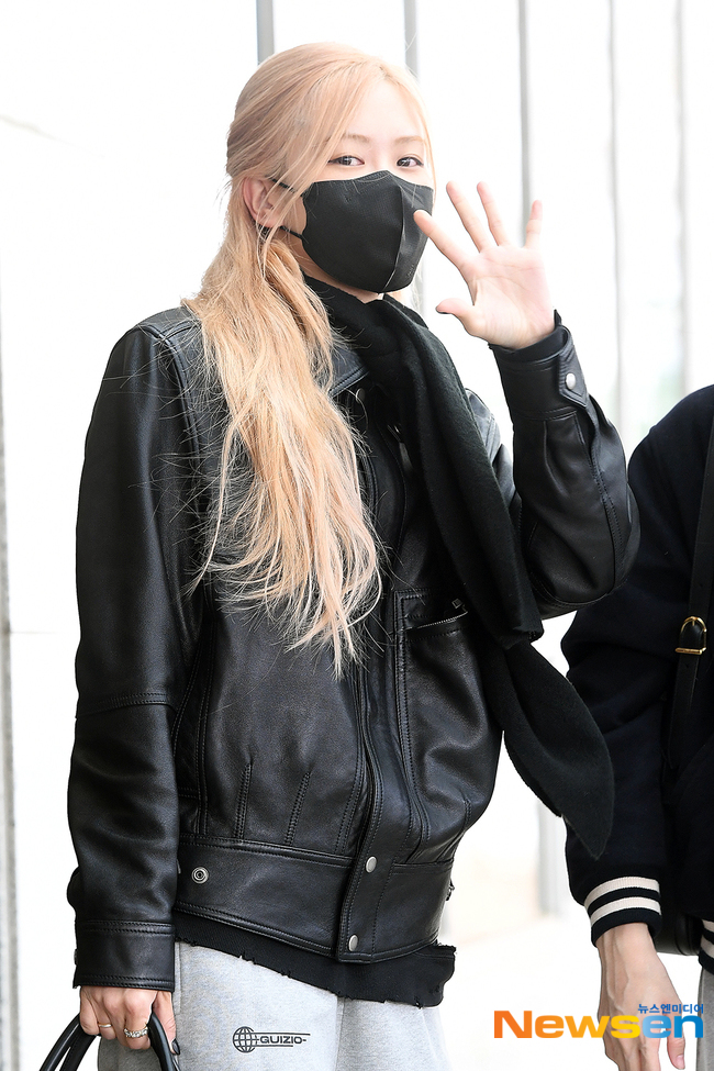 블랙핑크 로제 ‘시도 때도 없이 눈부신 금발 여신’[포토엔HD]