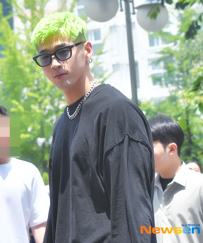 비엠, 모두가 놀란 파격 헤어스타일 [포토엔HD]