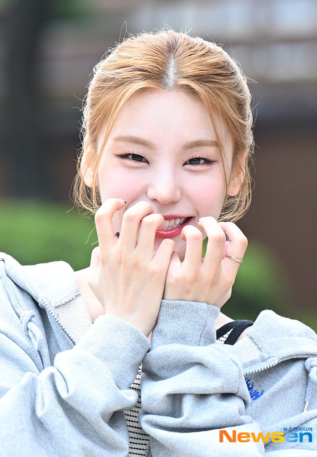 있지 예지, 고양이 미모로 상큼美 폭발 [포토엔HD]