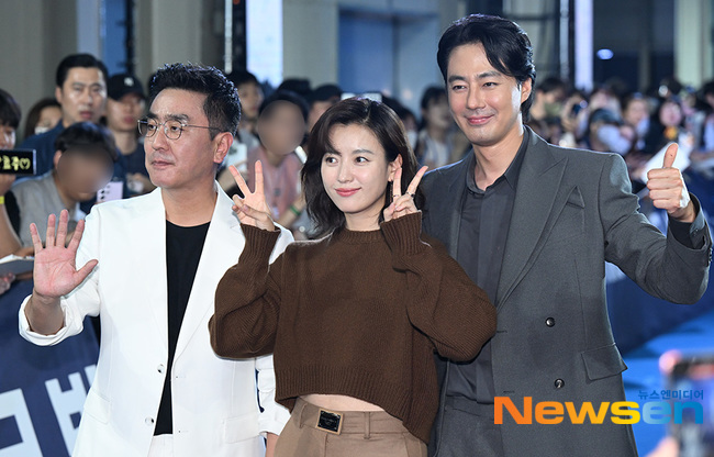 류승룡-한효주-조인성, ‘무빙’ 블루카펫에서 인사 [포토엔HD]