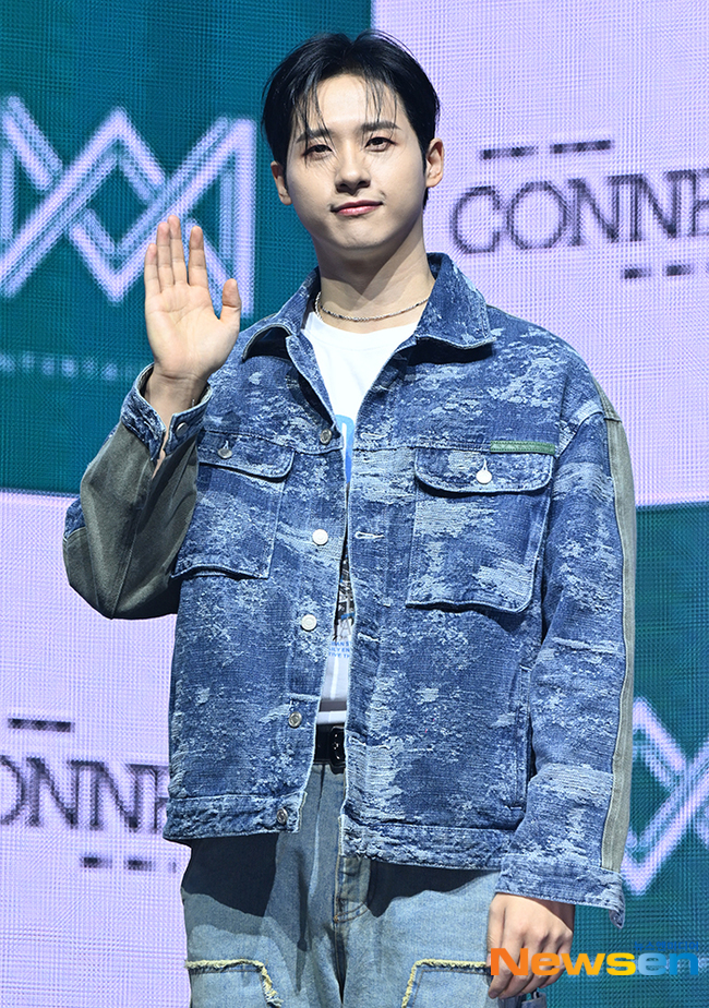 B1A4 신우, 스윗한 인사 [포토엔HD]