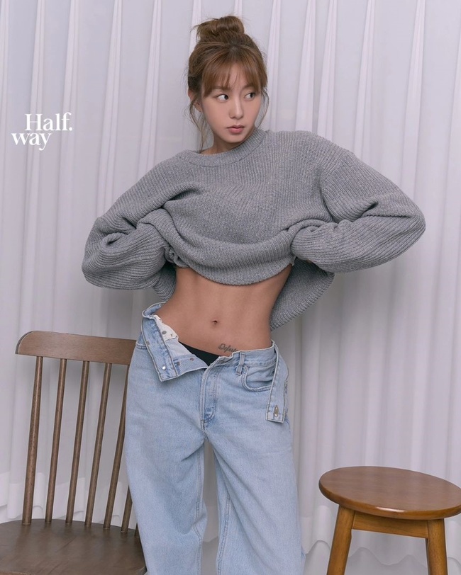 ‘워너비 몸매’ 유이, 잘록 허리에 선명한 11자 복근‥살짝 드러낸 타투 눈길
