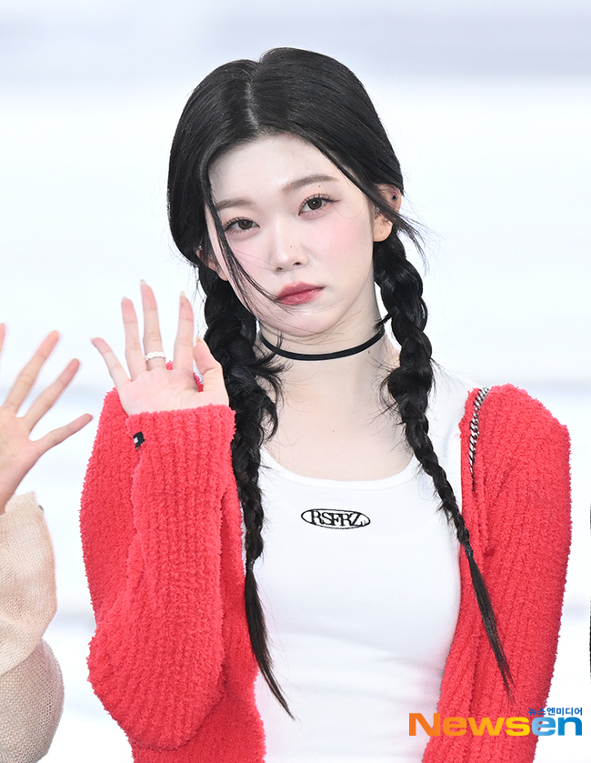 빌리 츠키, 아련하게 인사 [포토엔HD]