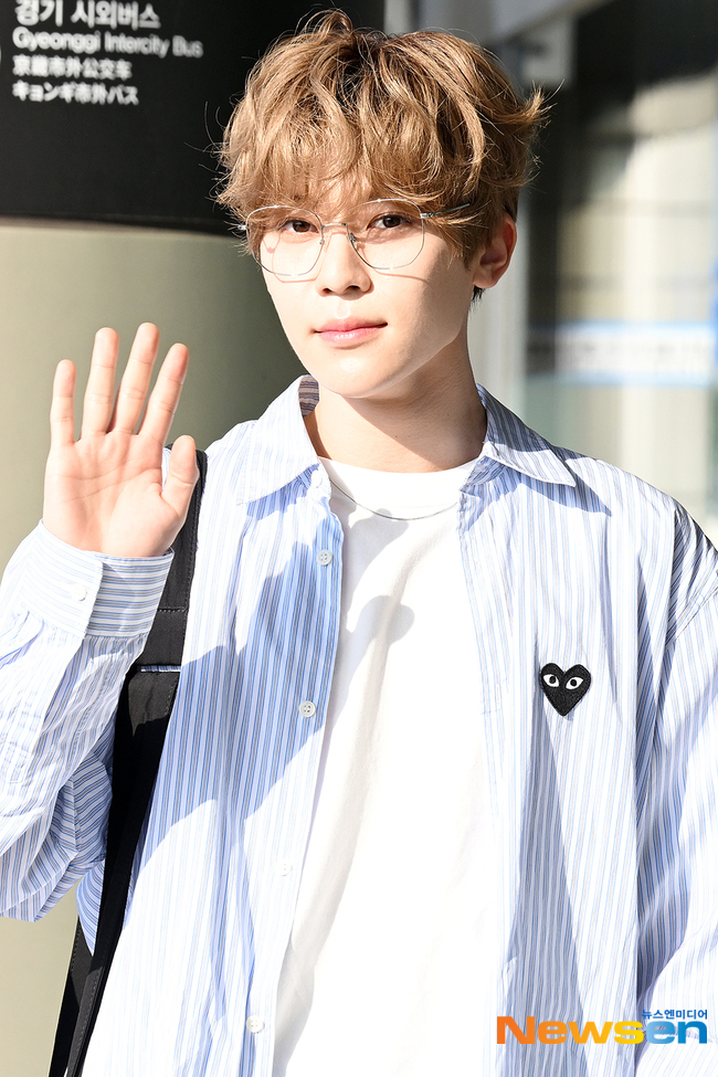 NCT WISH 시온 ‘안경 쓴 훈남 선배’[포토엔HD]