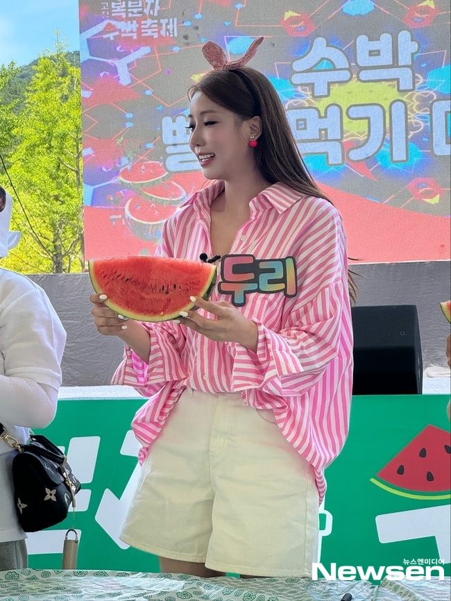 두리, 여름에는 수박[포토엔HD]