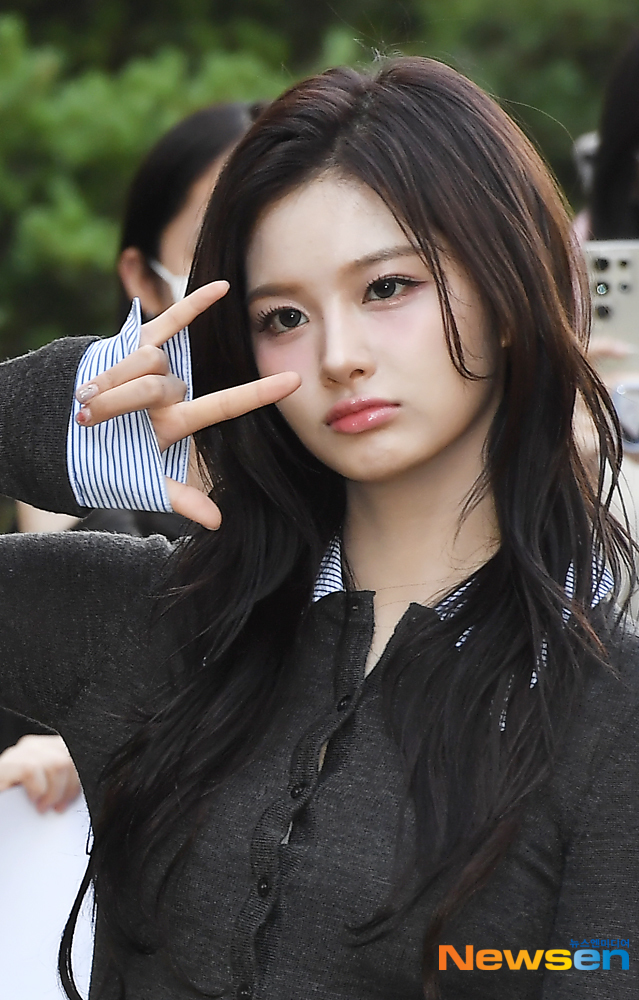설윤, 인형보다 예쁜 표정 [포토엔HD]