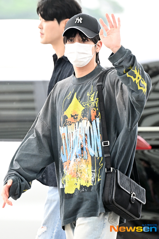 TXT 태현 ‘월드투어 후쿠오카로 갑니다~’[포토엔HD]