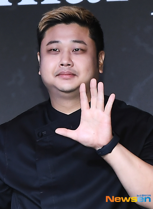 요리하는 돌아이, 인상은 거칠어도 요리는 스윗 [포토엔HD]