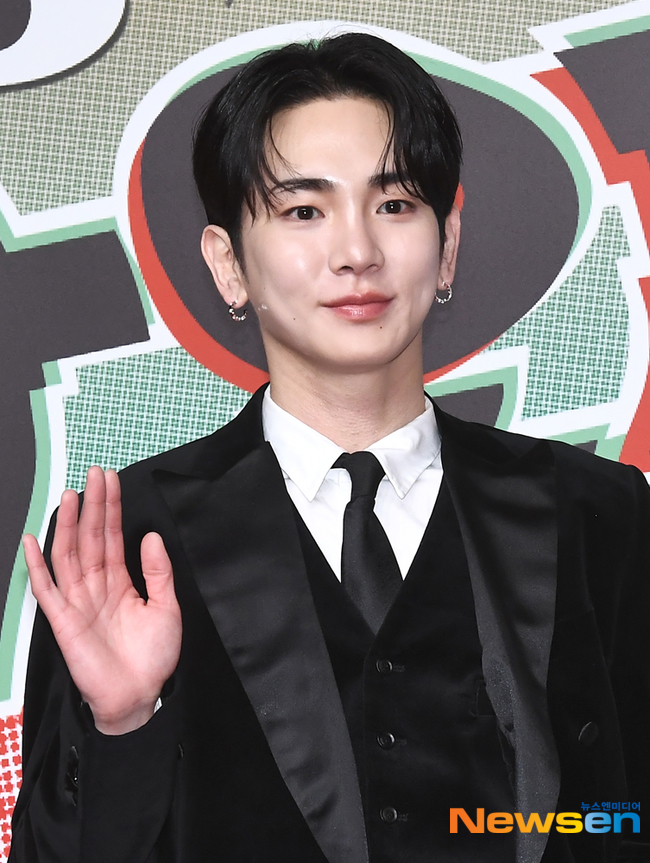 샤이니 키, 멋짐이 물씬~ [포토엔HD]