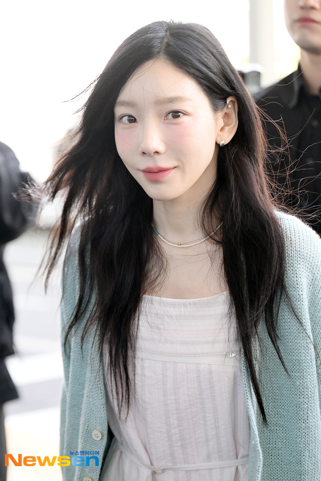 태연 ‘천사와의 눈맞춤’[포토엔HD]