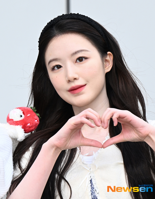 아이들 슈화, 인형이 하트하네~ [포토엔HD]