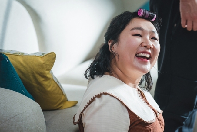 대치맘 이수지, 이시영 시누이 변신…헤어롤 말고 얄미운 미소(살롱 드 홈즈)