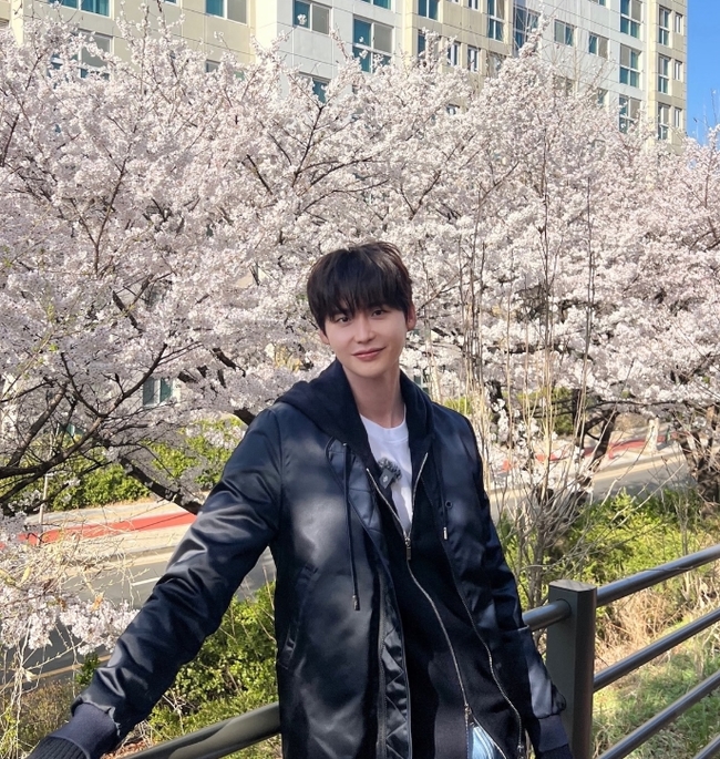 IU at Lee Jong Suk, Naghiwalay Na?! Ano ba Talaga ang Nangyari Pagkatapos ng 4 Taong Relasyon? π 202604211440296710 1 20260421151614699