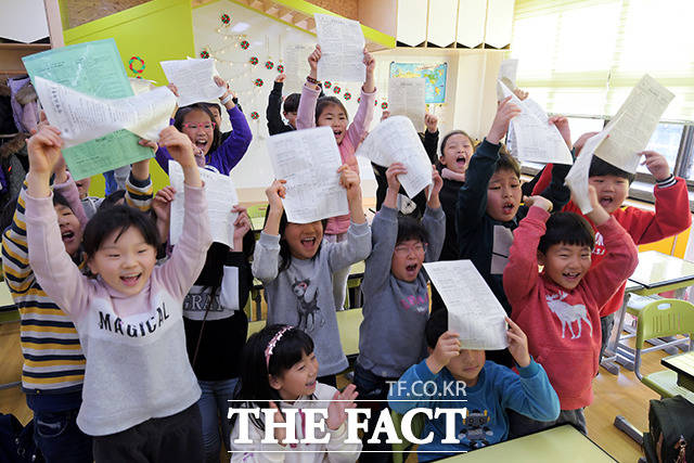 [TF포토] 행복한 겨울방학!
