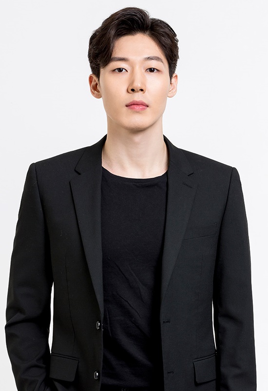성현, 27일 개봉 영화 시호서 표예진과 커플 연기