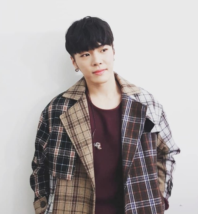 가수 휘성, 수면마취제 추정 약물 투약하다 쓰려져